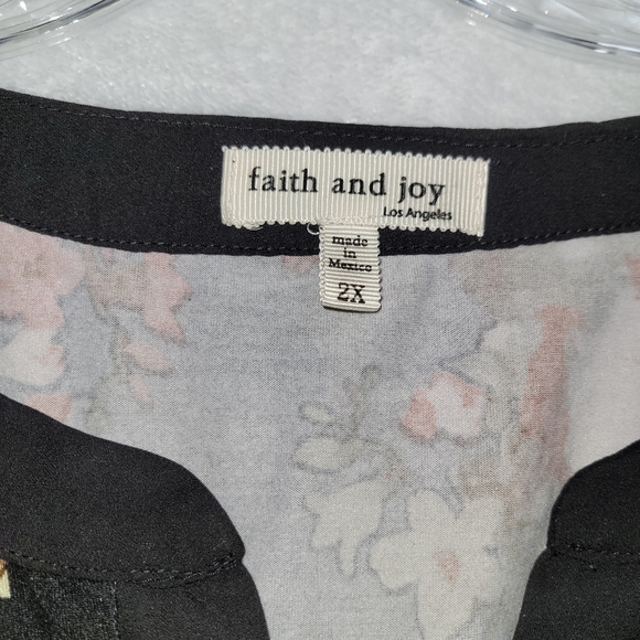 Faith And Joy Los Angeles Women's Floral HighLow 3/4 Sleeve Size 2XL Top - Picture 4 of 9